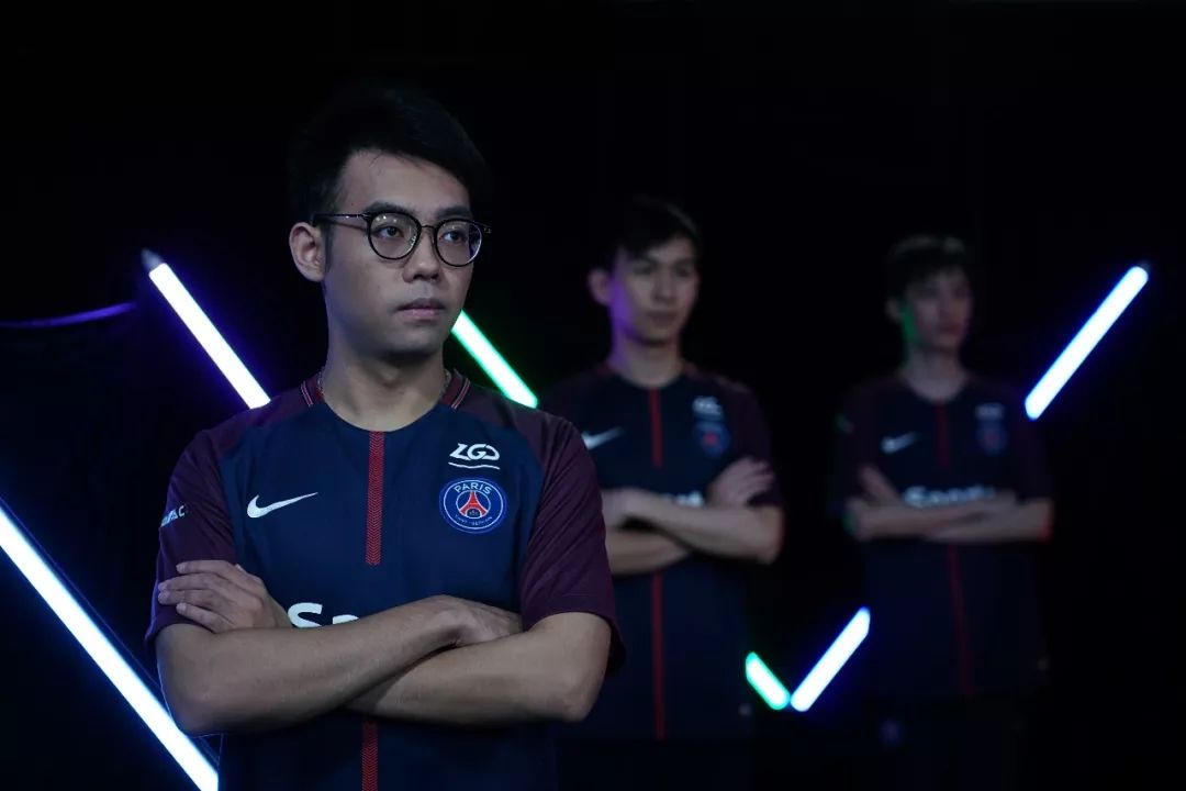 通过